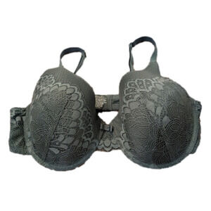 La Vie en Rose 38 DD green lace my memory bra, band measures 34.